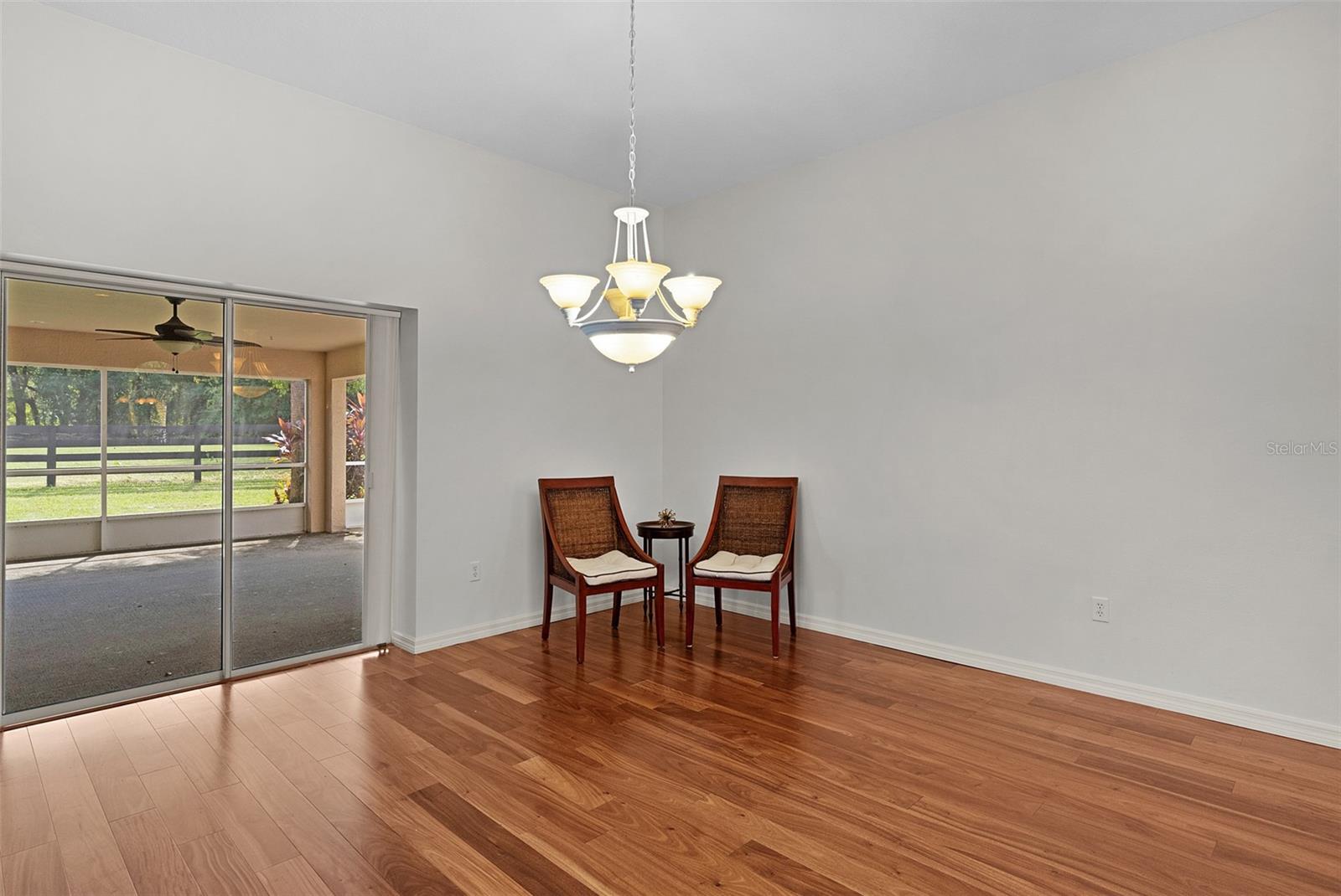 Image 8 of 60 For 164 Palermo Place