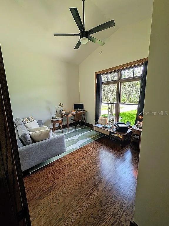 Image 21 of 28 For 1000 9th Street