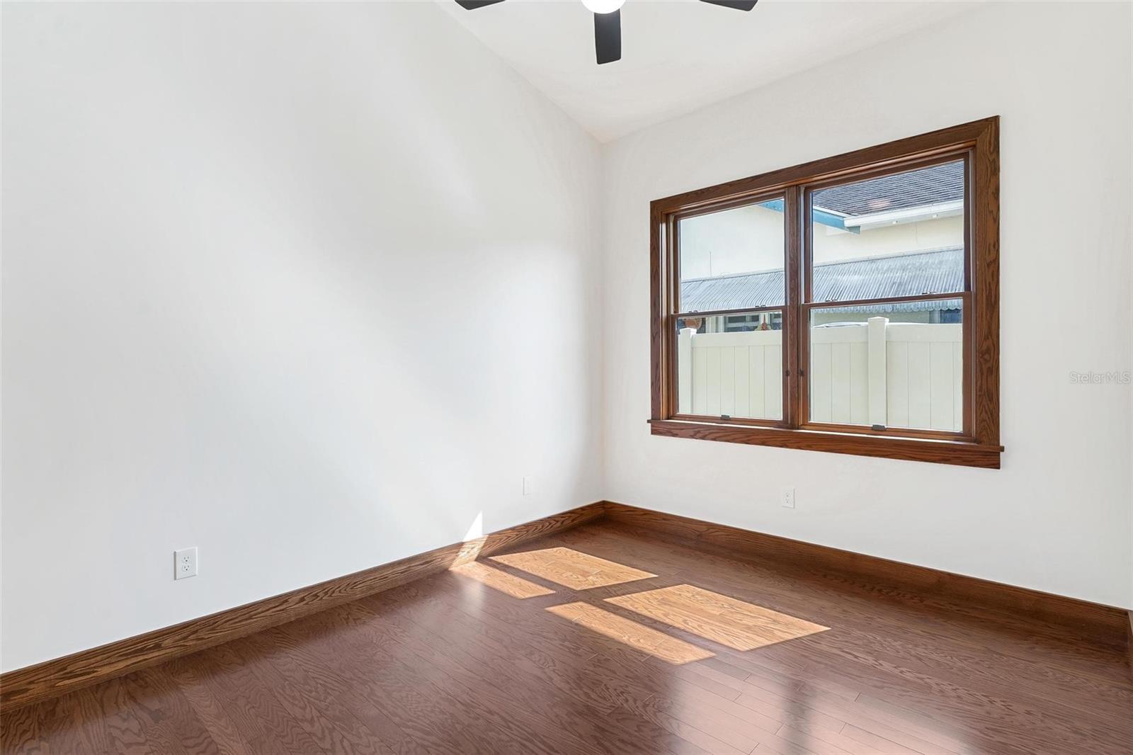 Image 36 of 48 For 1000 9th Street