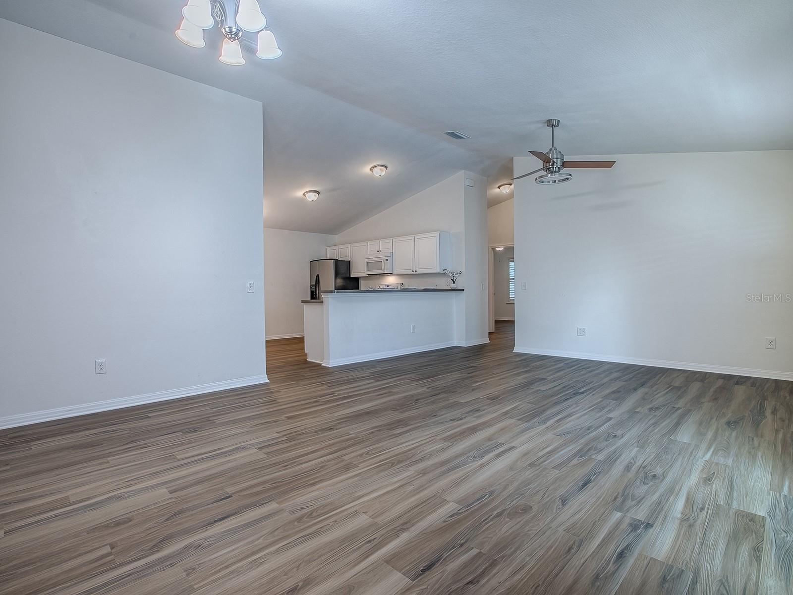 Image 10 of 43 For 3090 Loyola Court