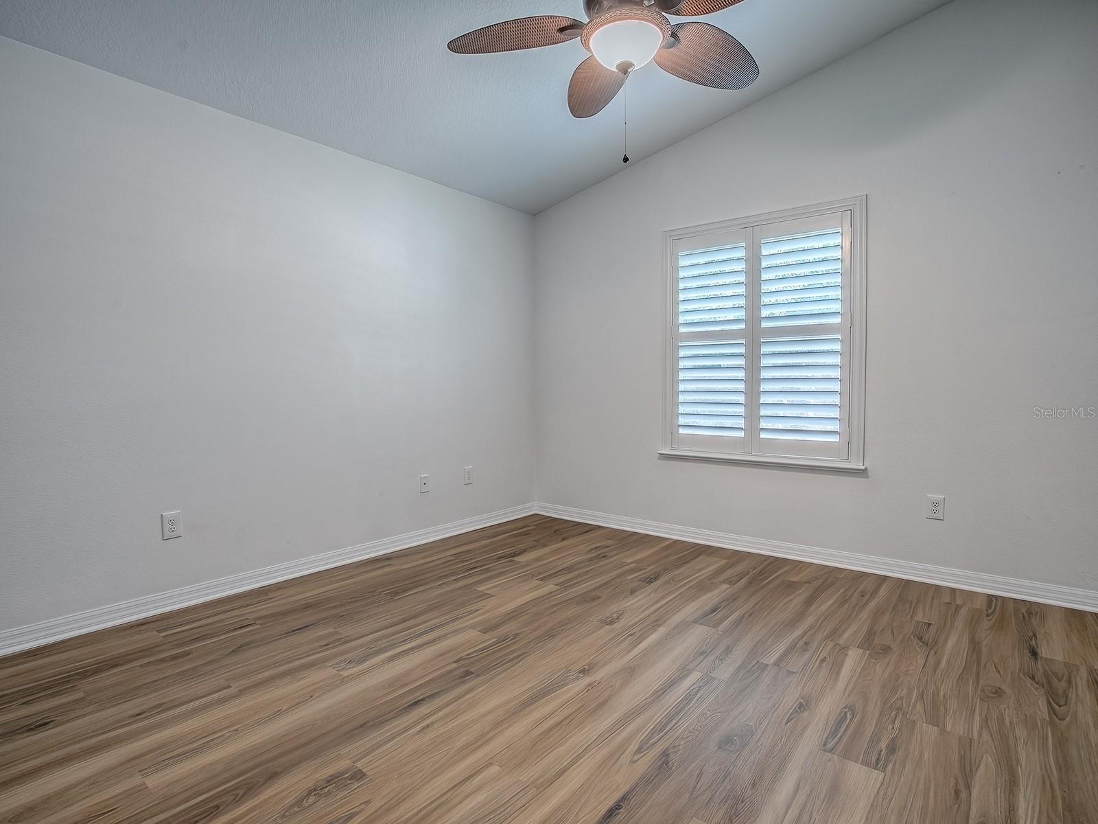 Image 21 of 43 For 3090 Loyola Court