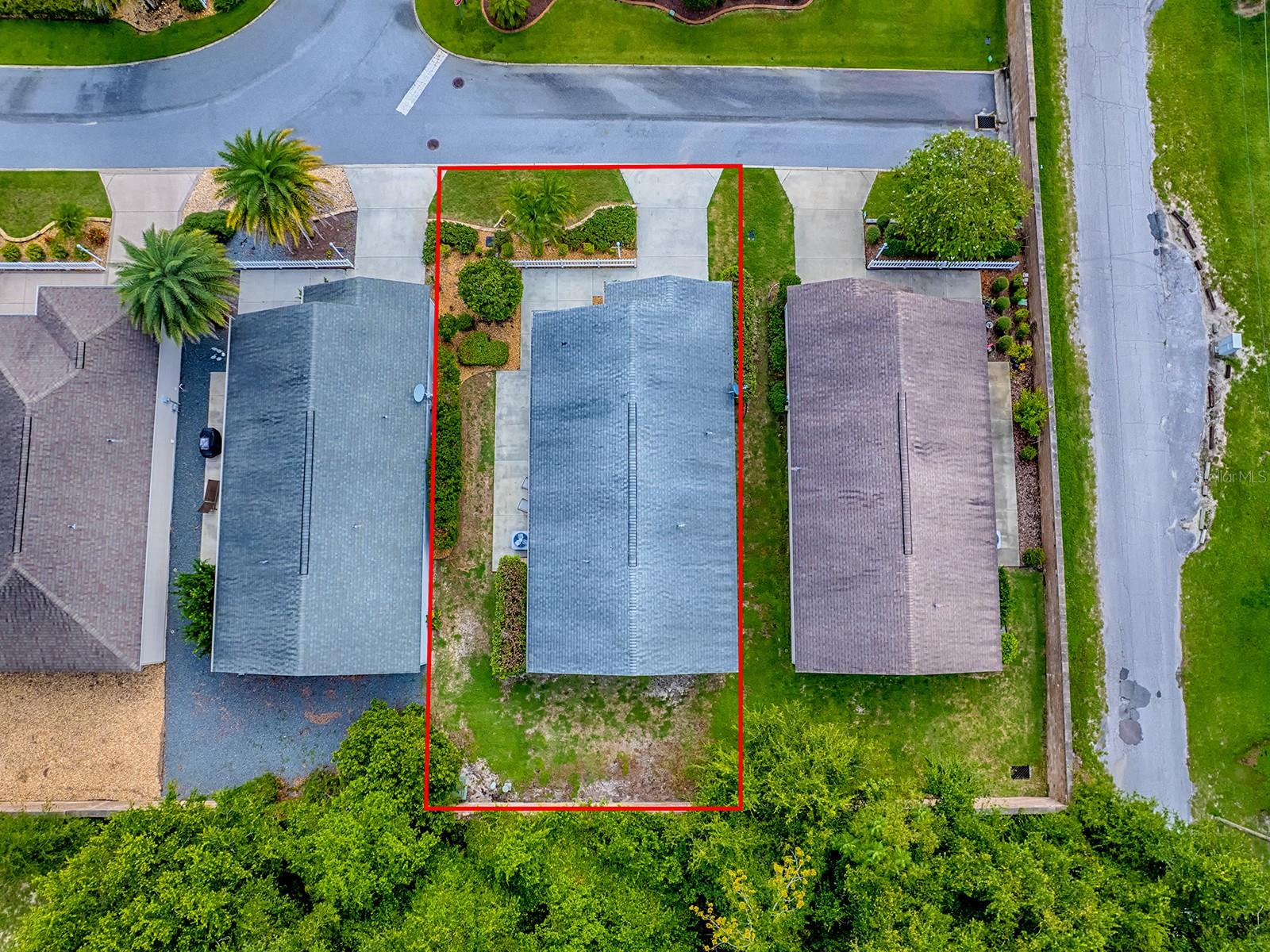 Image 33 of 43 For 3090 Loyola Court