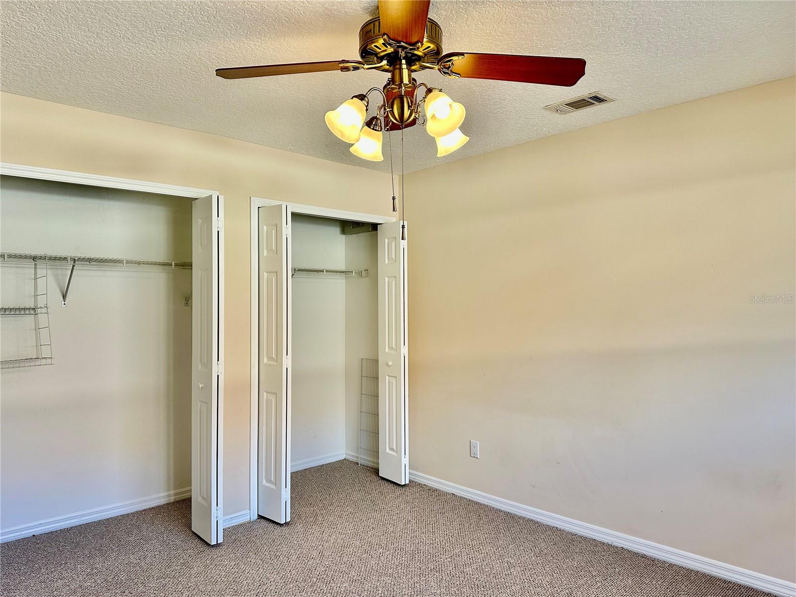 Image 22 of 38 For 7800 Pointview Circle