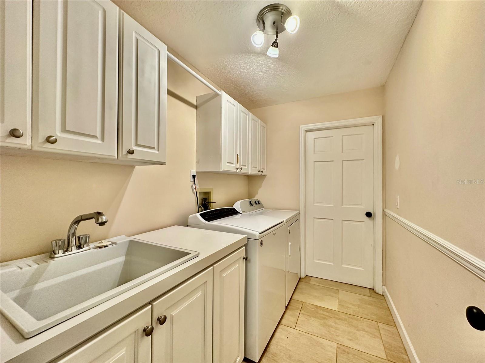 Image 28 of 38 For 7800 Pointview Circle