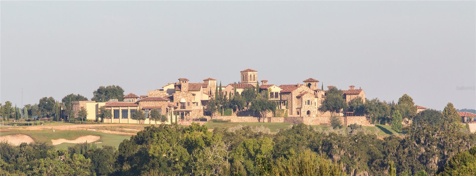 Image 5 of 11 For 16039 Pendio Drive