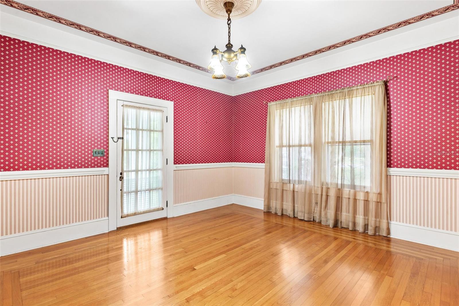 Image 13 of 56 For 211 Central Avenue