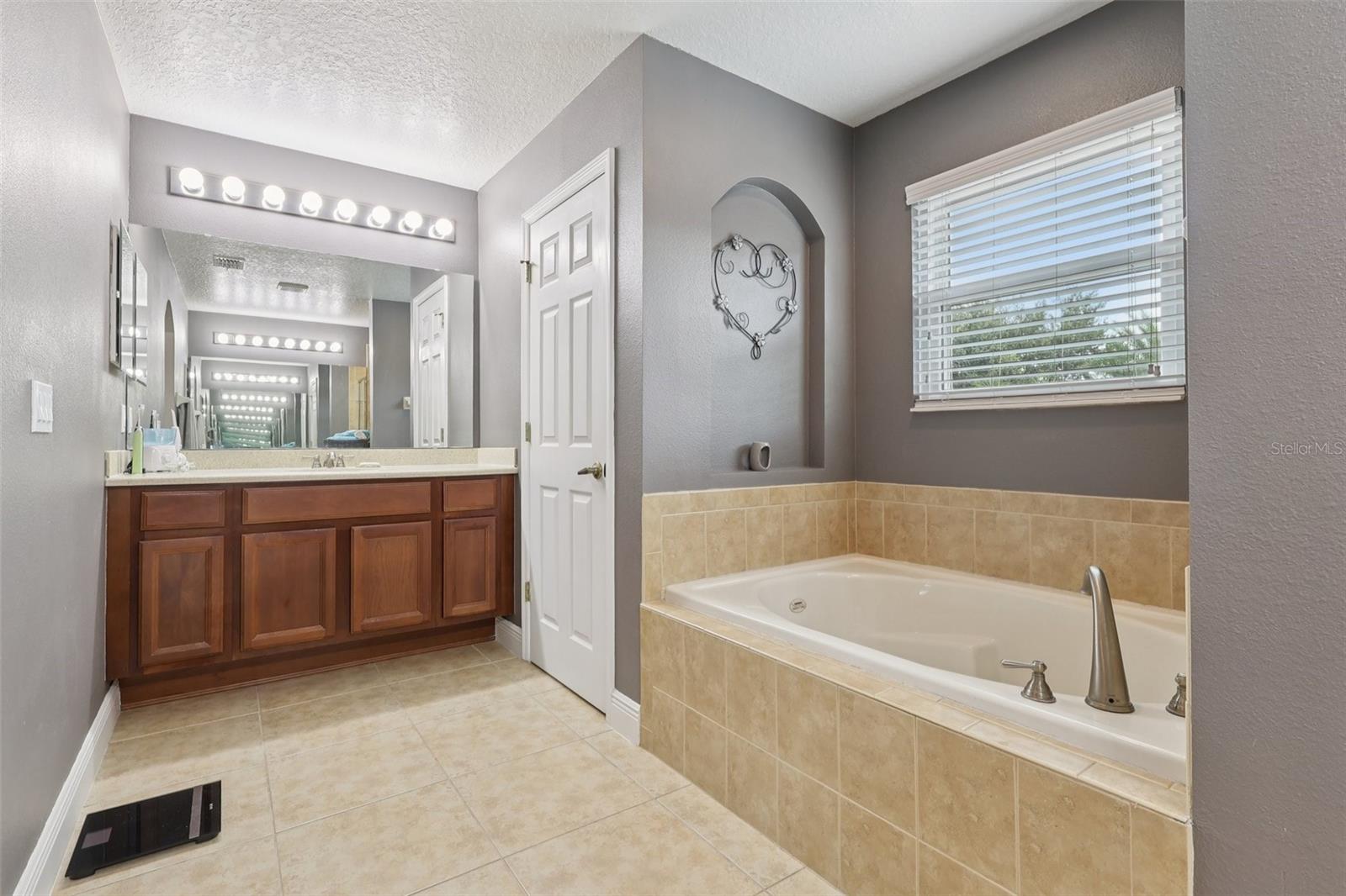Image 33 of 66 For 30113 Jutland Court
