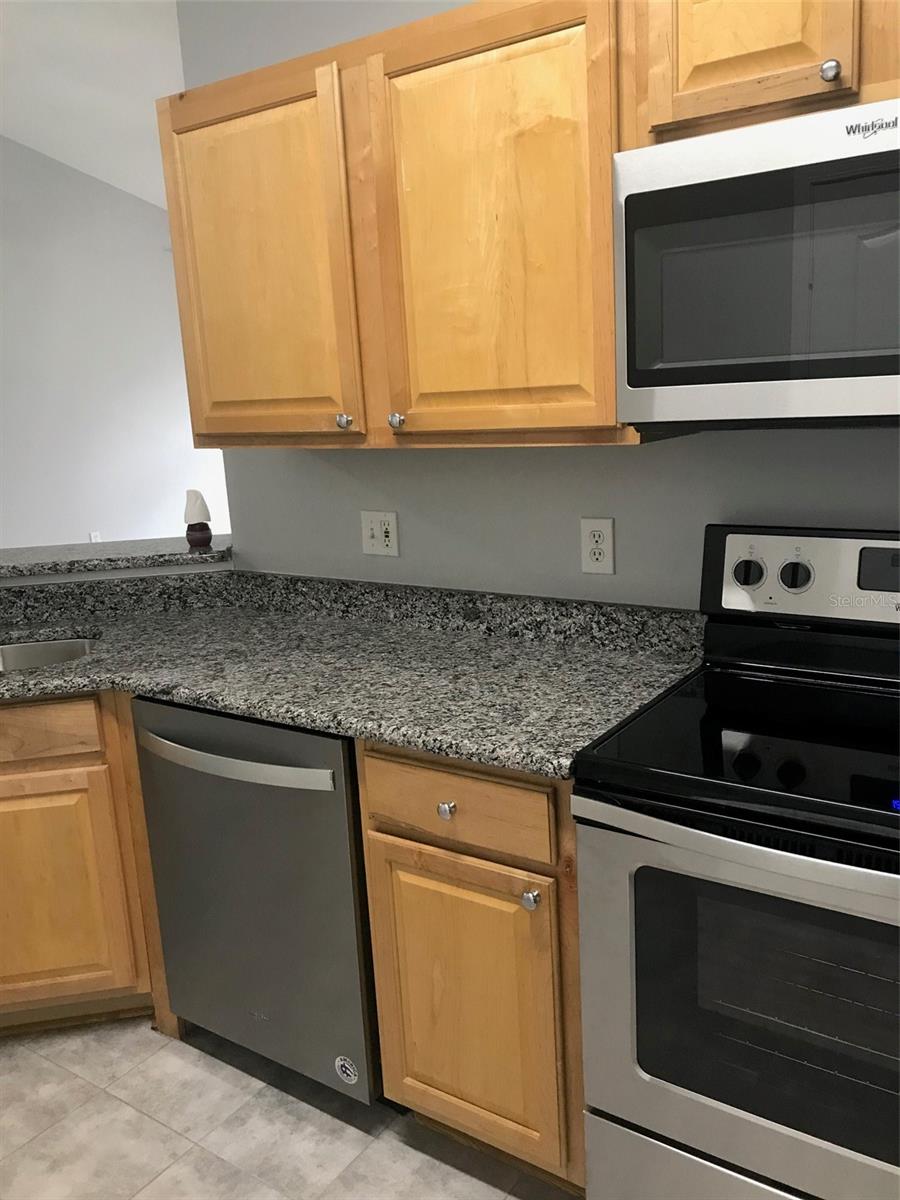 Image 10 of 28 For 10428 Villa View Circle 10428