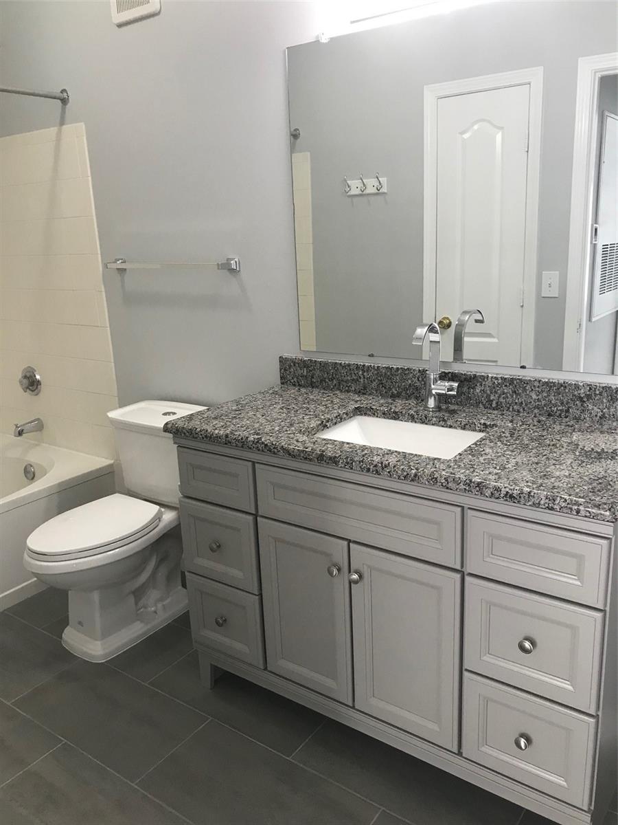 Image 15 of 28 For 10428 Villa View Circle 10428