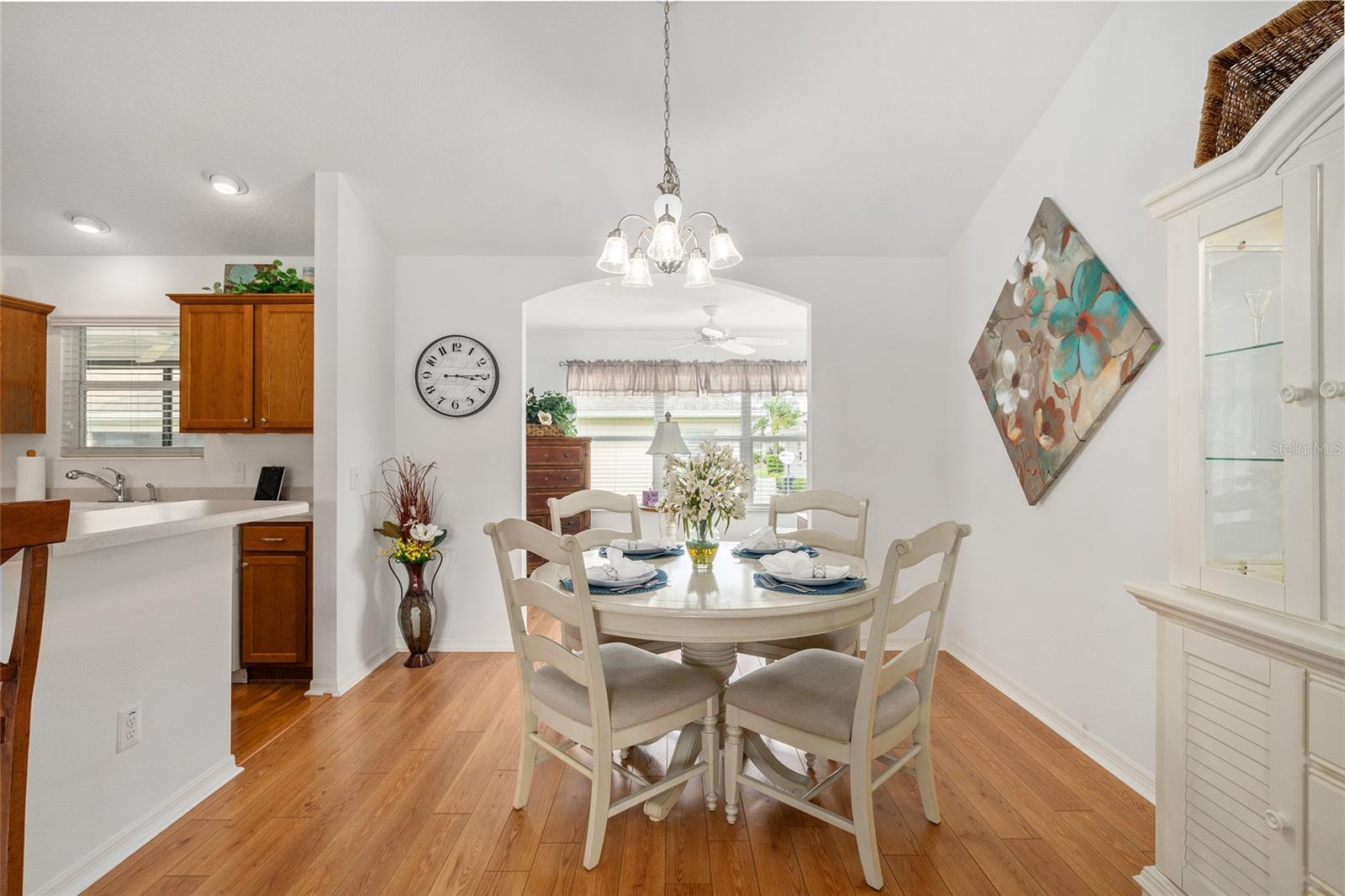 Image 14 of 42 For 2041 Royal Elm Road