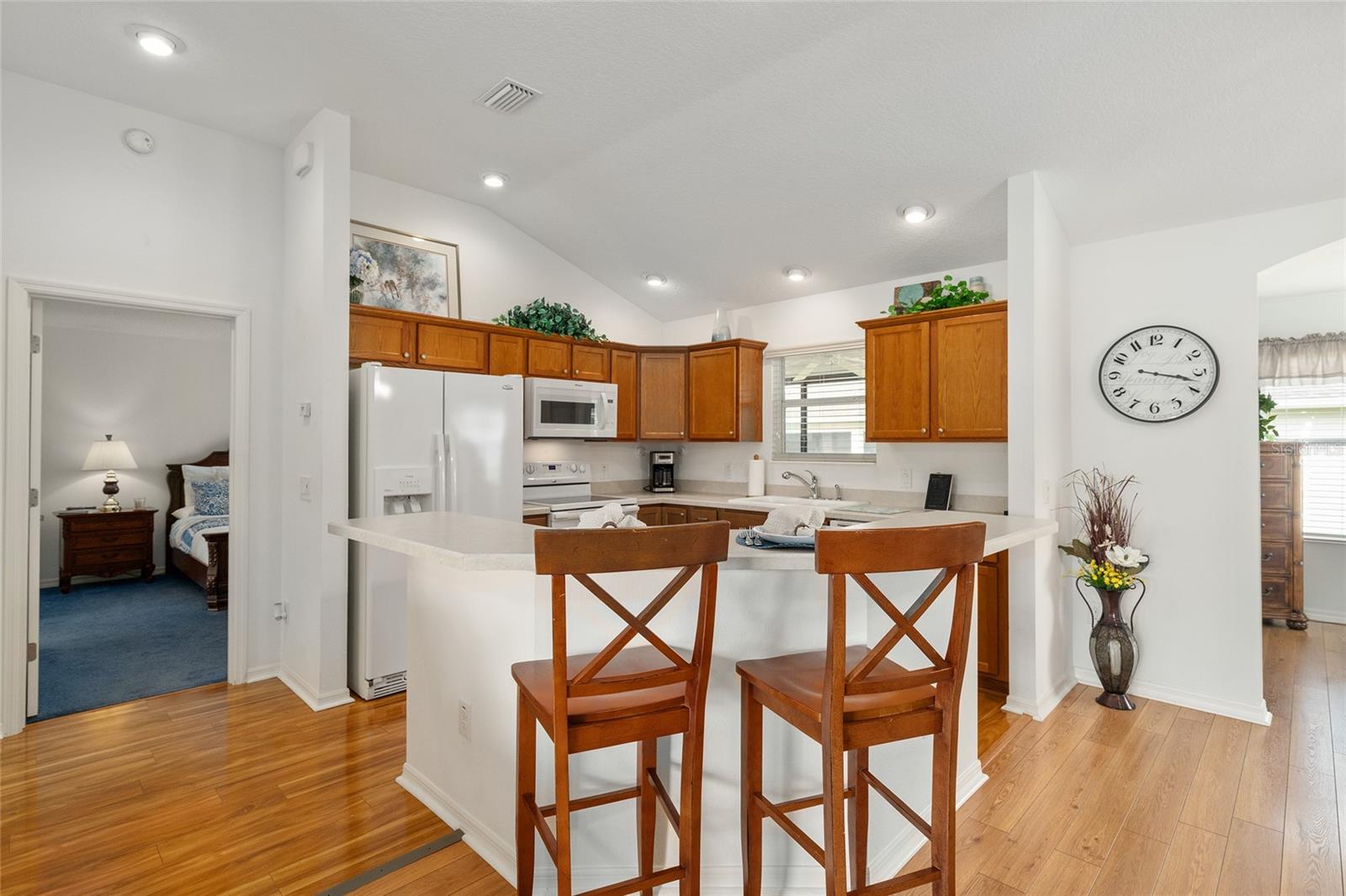 Image 16 of 42 For 2041 Royal Elm Road