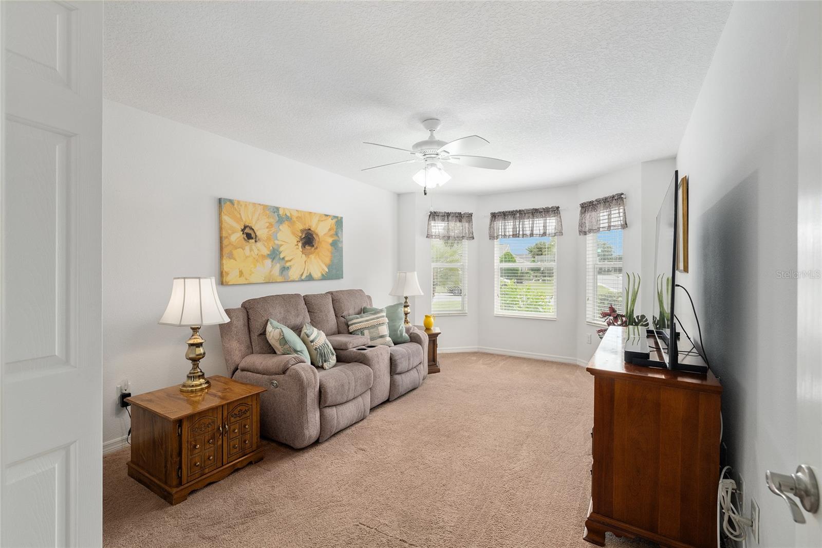 Image 29 of 42 For 2041 Royal Elm Road