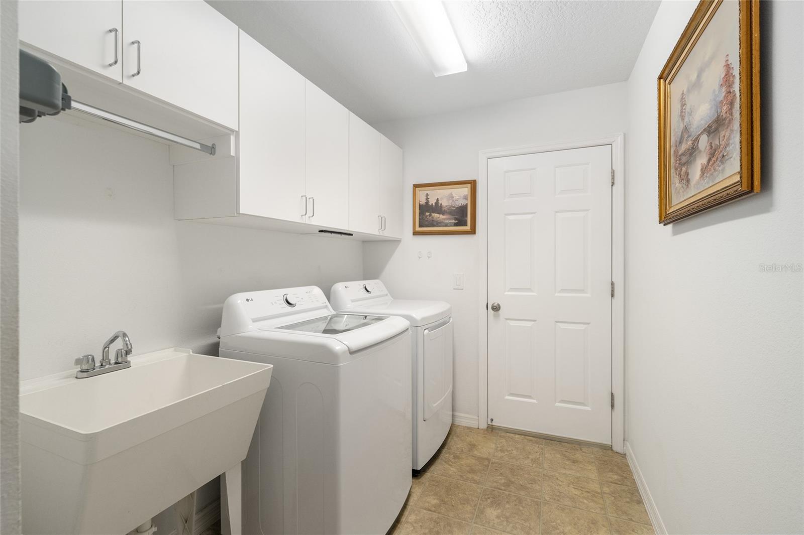 Image 38 of 42 For 2041 Royal Elm Road
