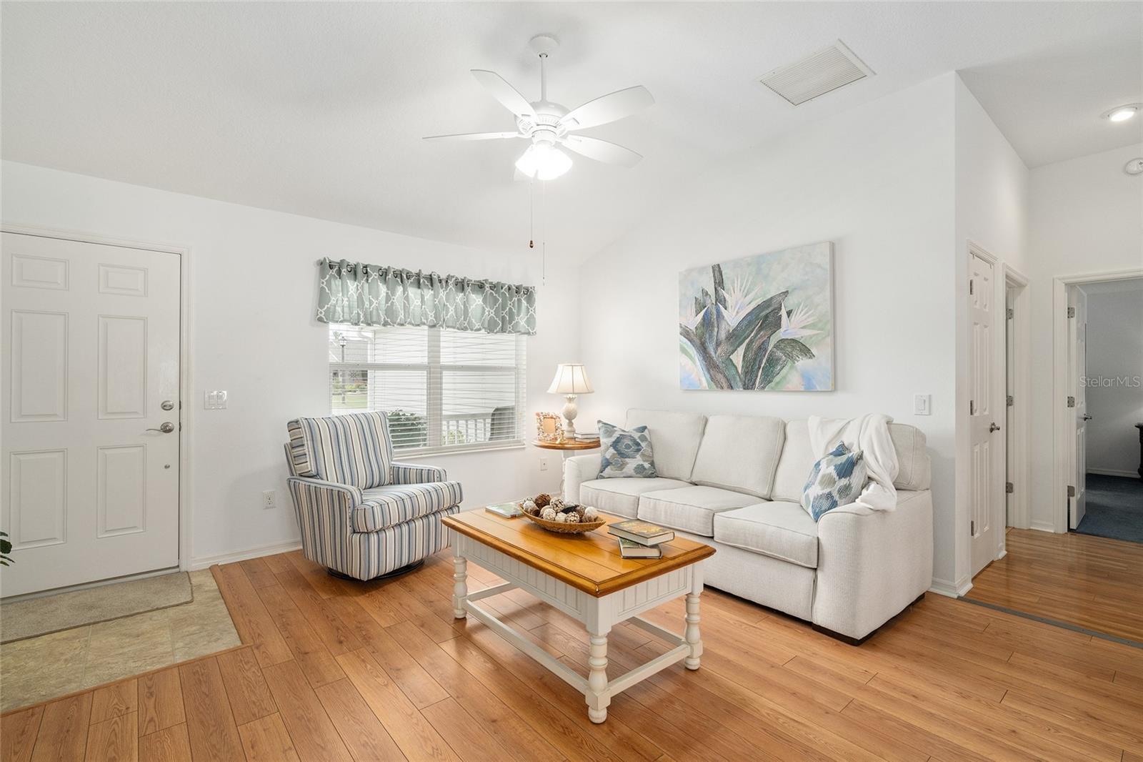 Image 9 of 42 For 2041 Royal Elm Road