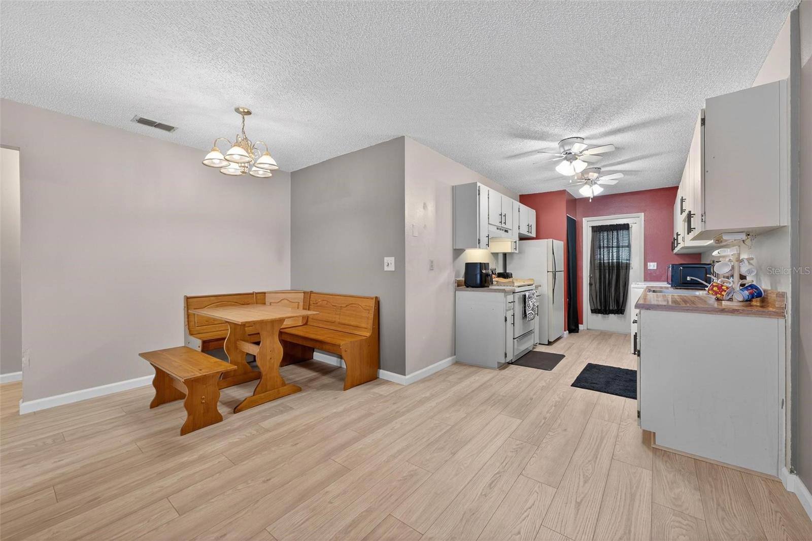 Image 11 of 45 For 30127 Tavares Ridge Boulevard 30127
