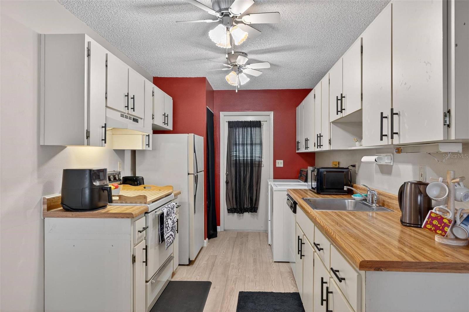 Image 12 of 45 For 30127 Tavares Ridge Boulevard 30127