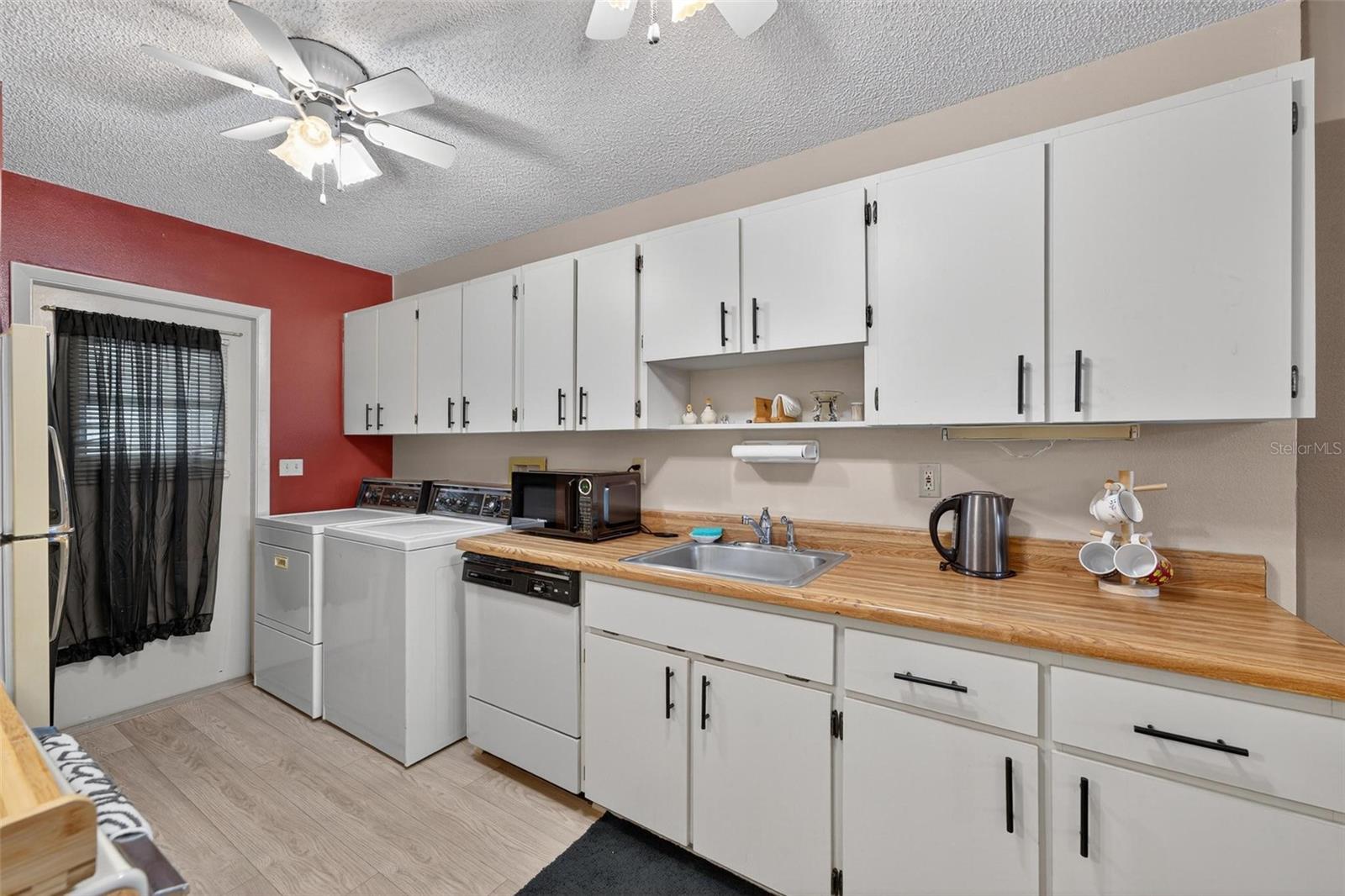 Image 15 of 45 For 30127 Tavares Ridge Boulevard 30127