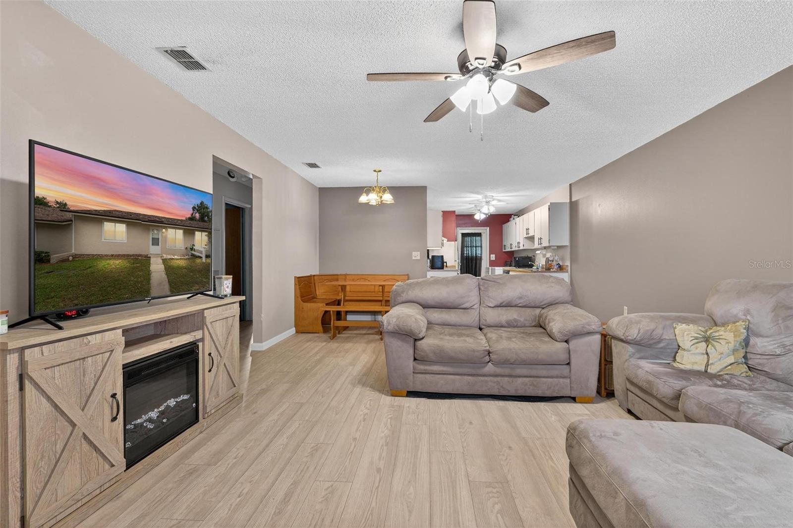 Image 6 of 45 For 30127 Tavares Ridge Boulevard 30127