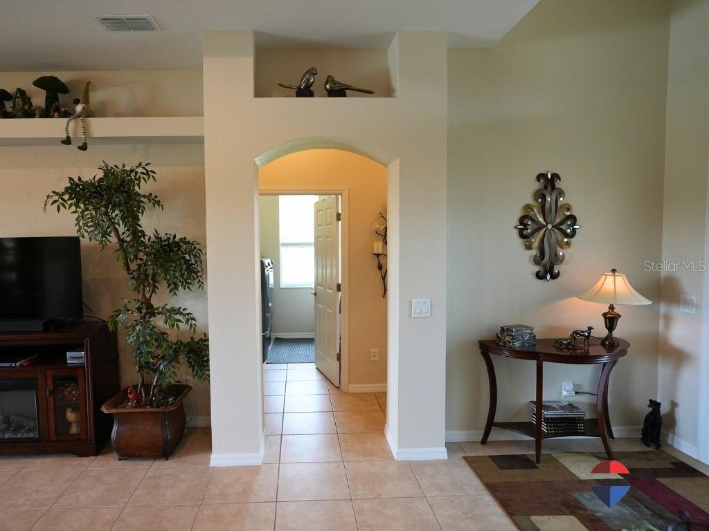 Image 39 of 77 For 10161 Mainsail Drive