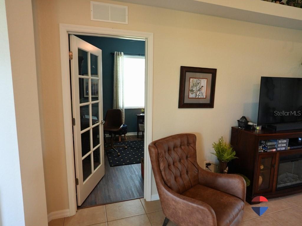 Image 47 of 77 For 10161 Mainsail Drive