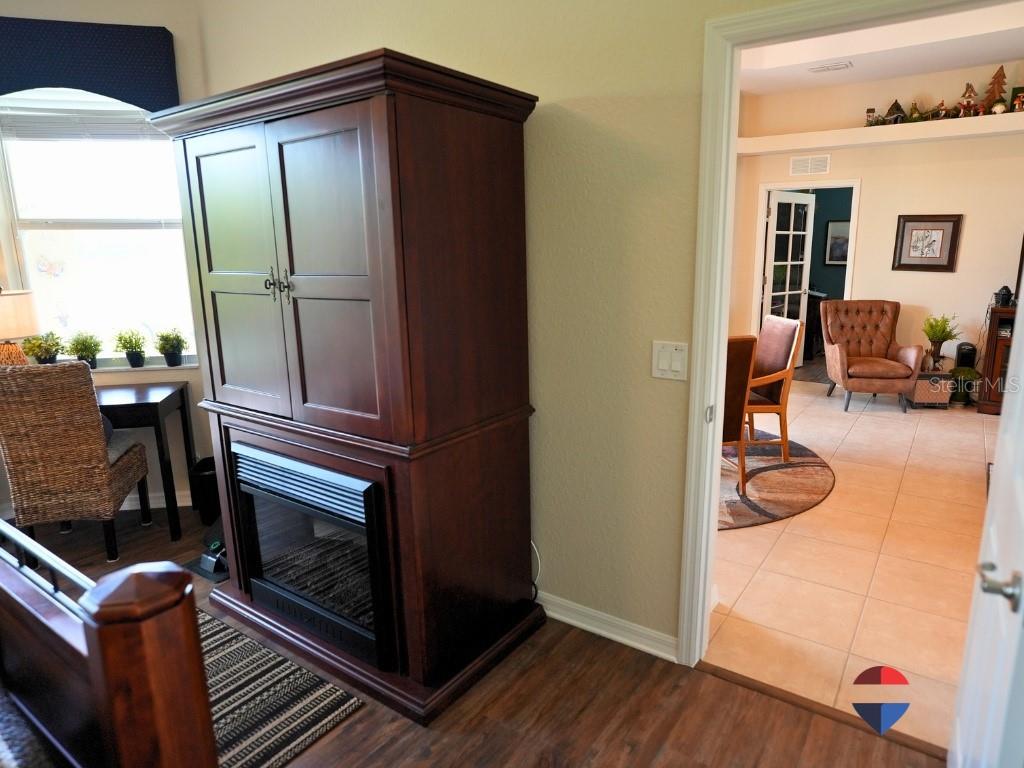 Image 54 of 77 For 10161 Mainsail Drive