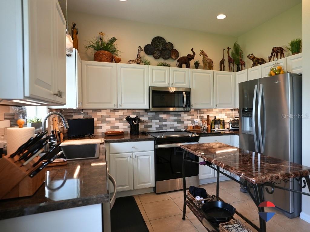 Image 75 of 77 For 10161 Mainsail Drive