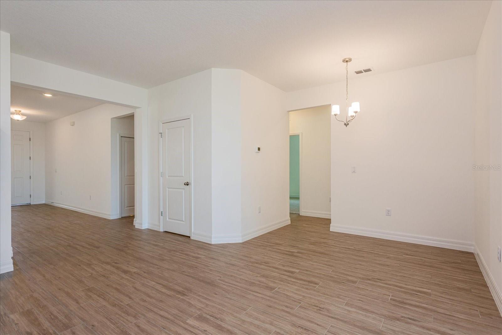 Image 10 of 21 For 776 Sunshower Drive