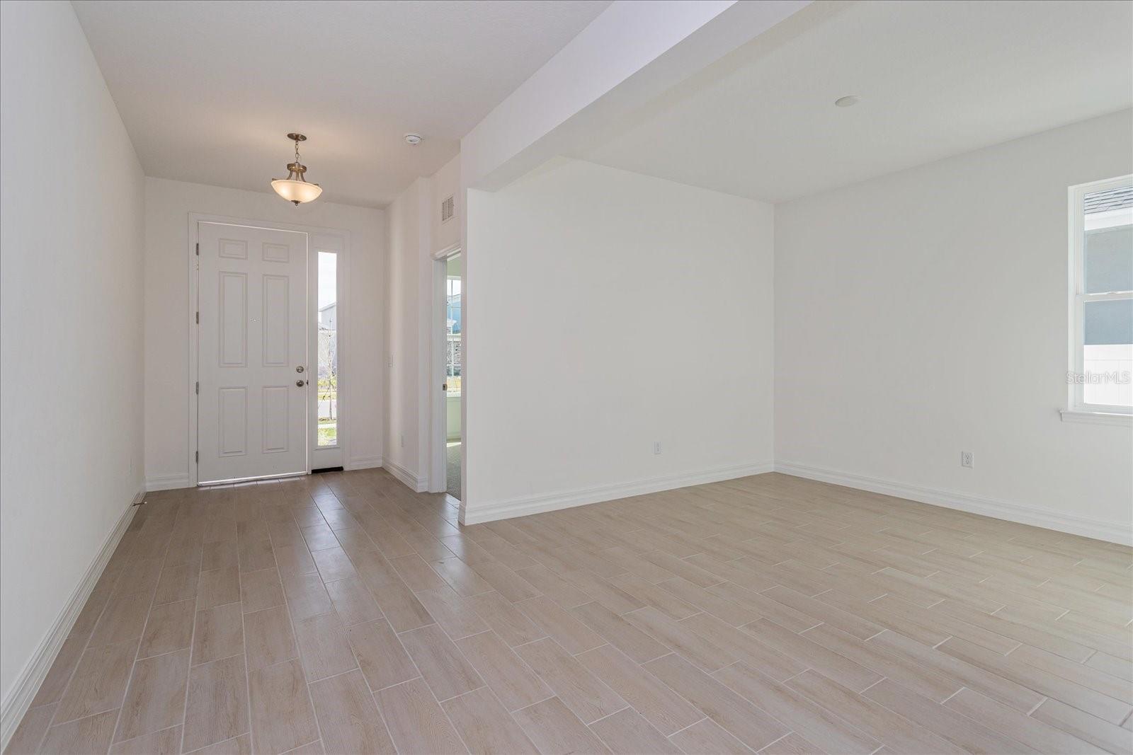 Image 4 of 21 For 776 Sunshower Drive