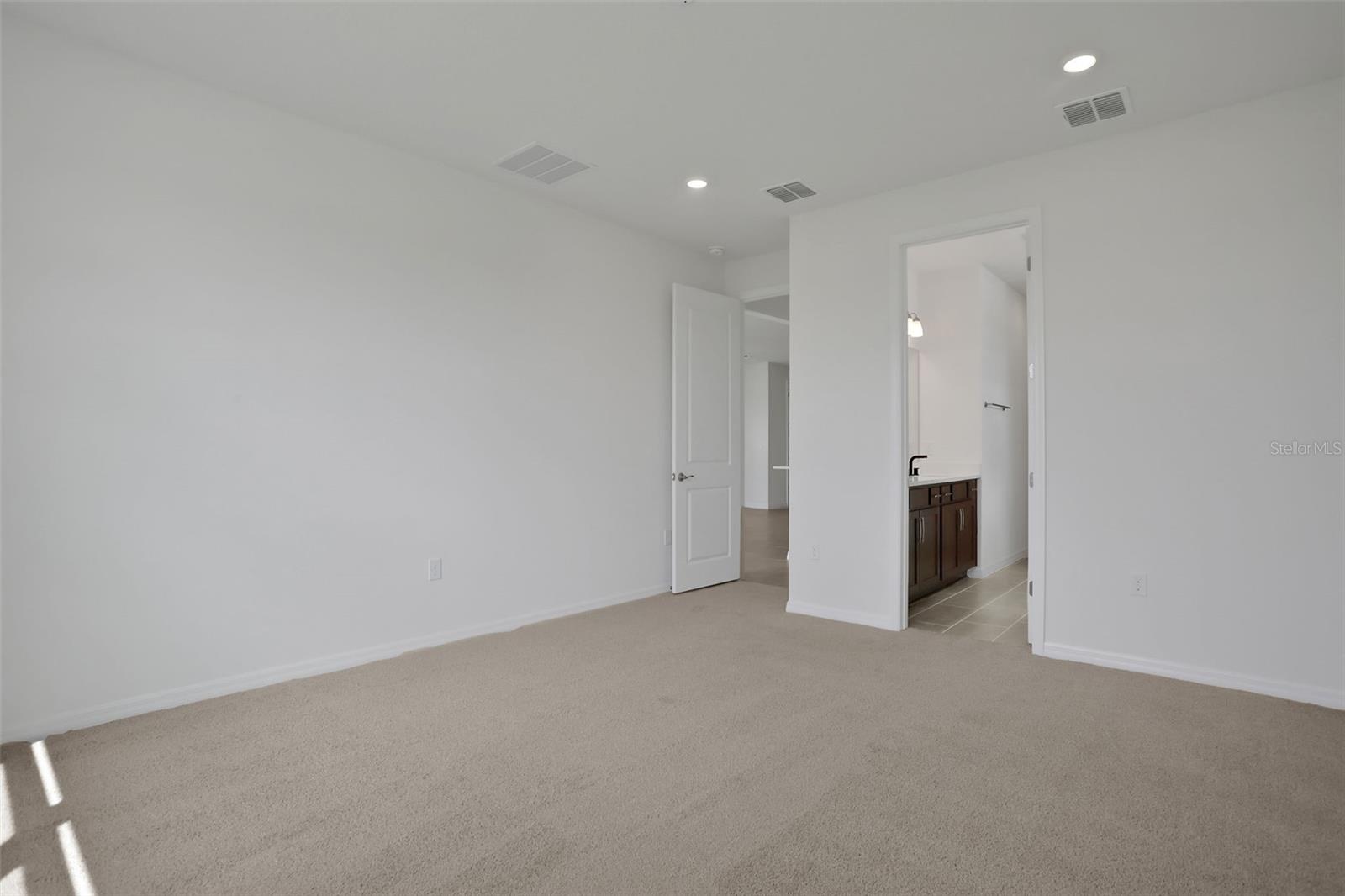 Image 15 of 29 For 13419 Turnleaf Boulevard