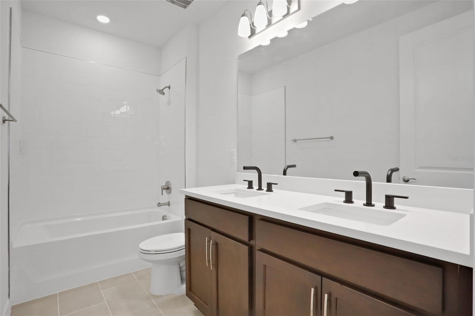 Image 24 of 29 For 13419 Turnleaf Boulevard