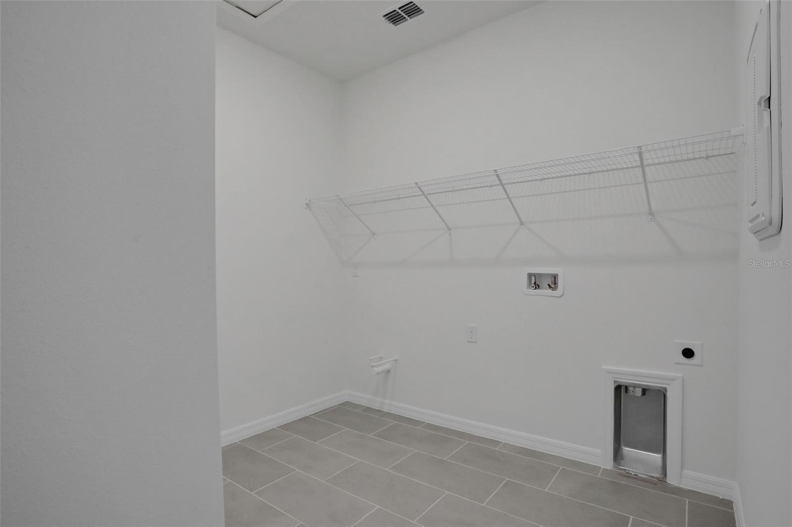 Image 17 of 25 For 13464 Turnleaf Boulevard