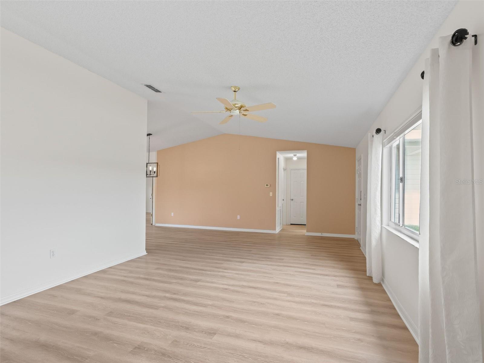 Image 7 of 34 For 17830 95th Circle