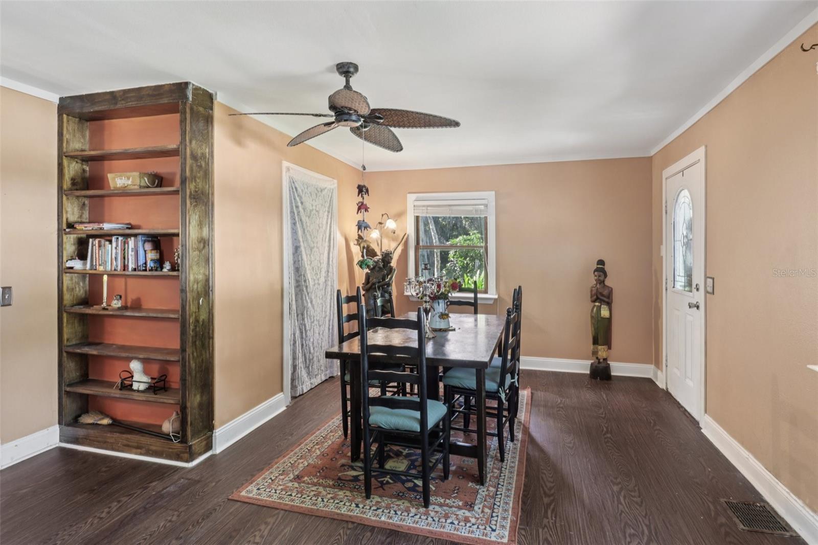 Image 12 of 53 For 1048 Grandview Street