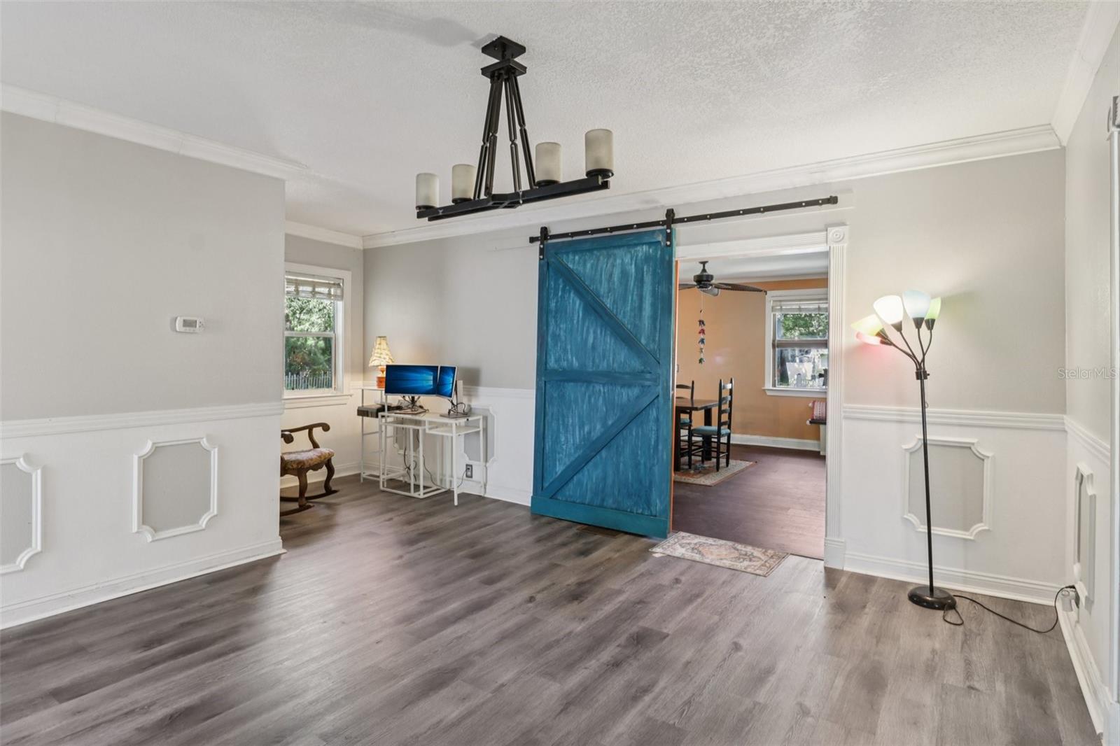 Image 8 of 53 For 1048 Grandview Street