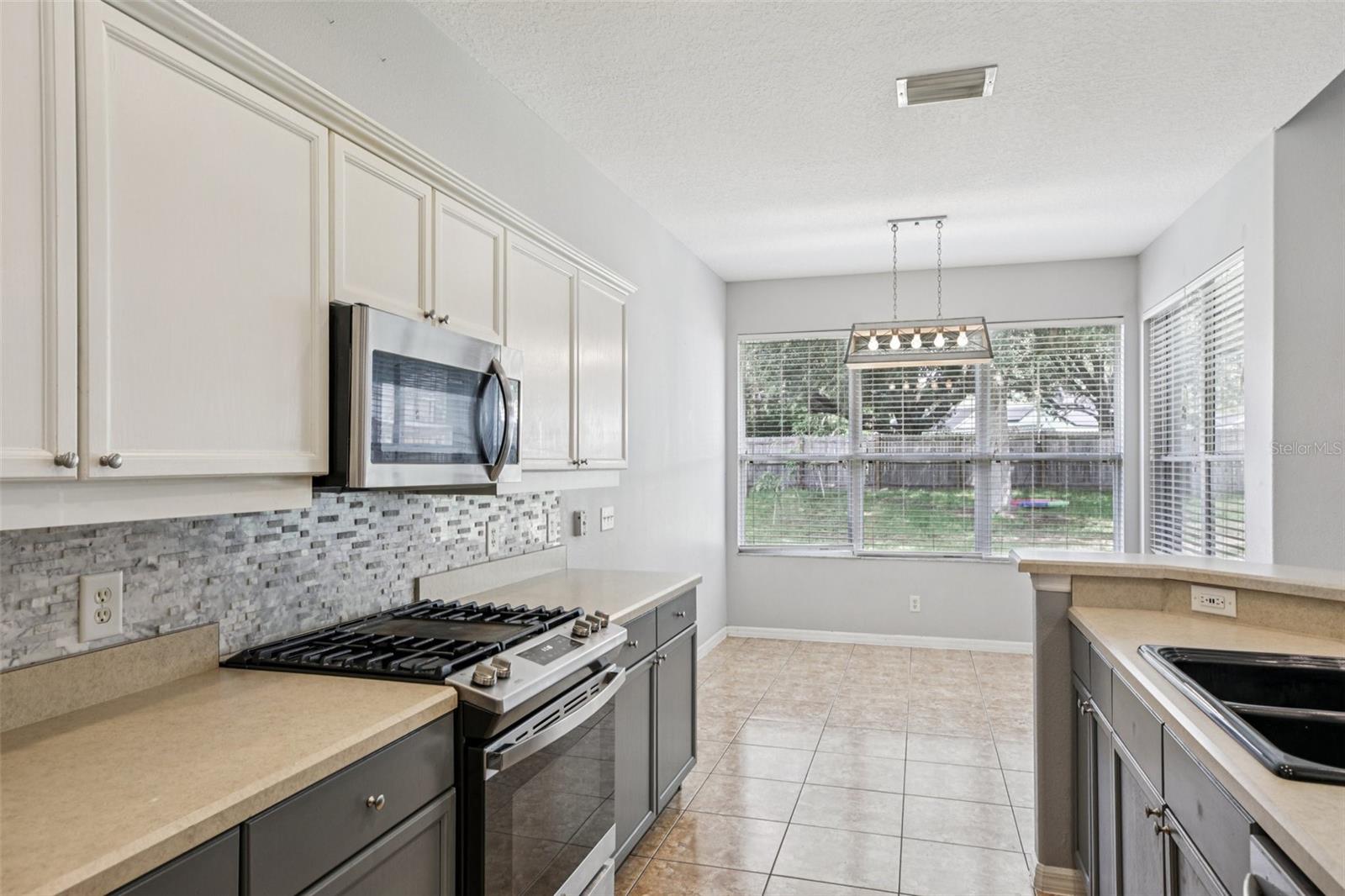 Image 17 of 42 For 13421 Biscayne Drive