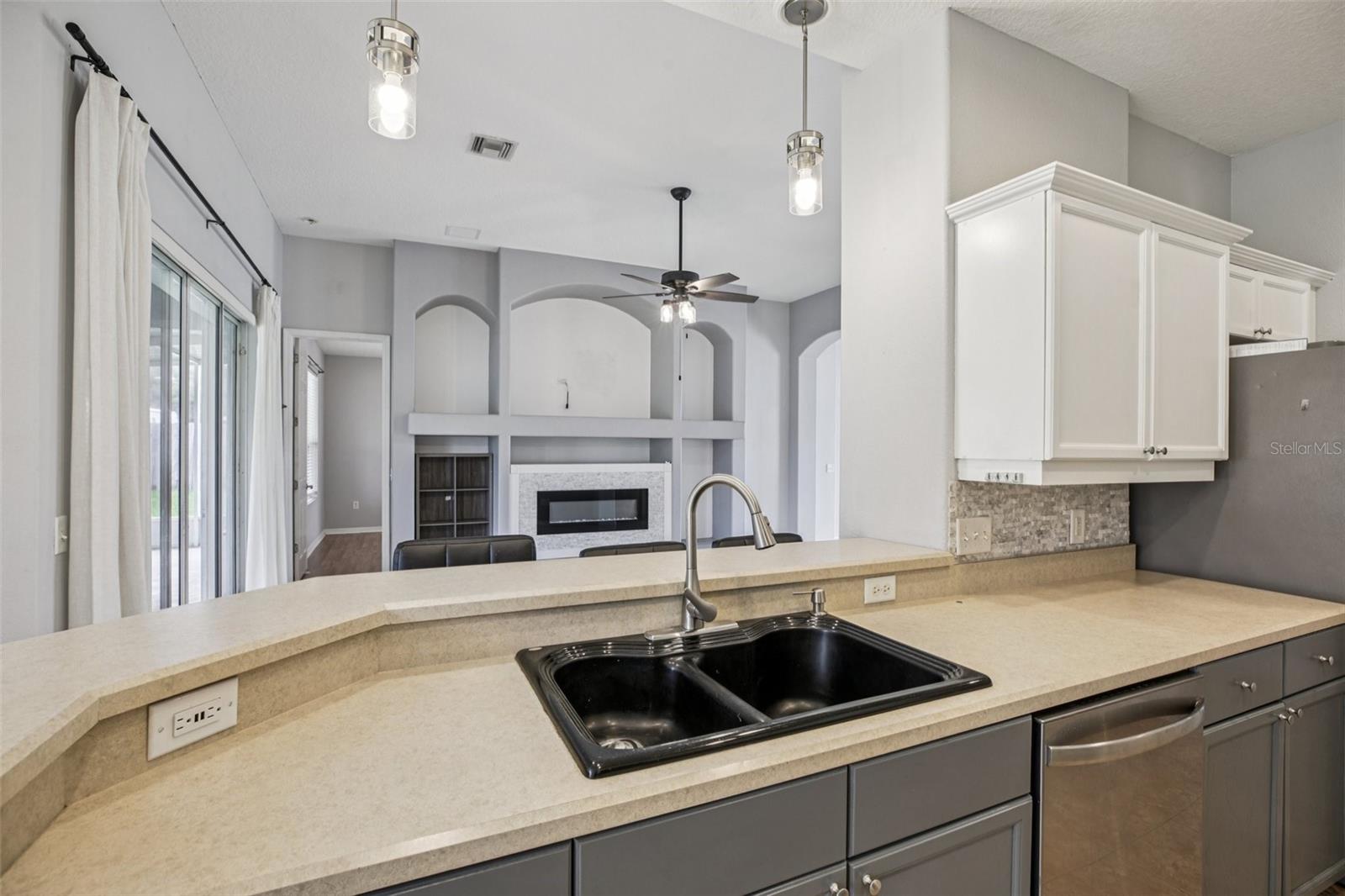 Image 18 of 42 For 13421 Biscayne Drive