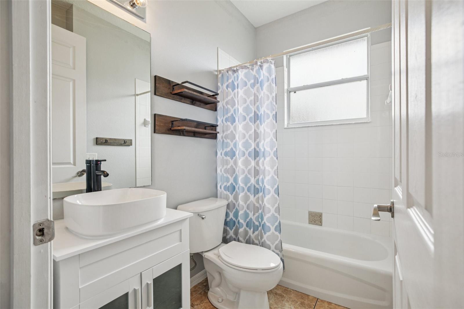 Image 23 of 42 For 13421 Biscayne Drive