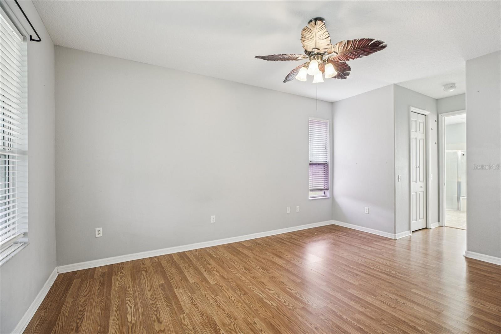 Image 24 of 42 For 13421 Biscayne Drive