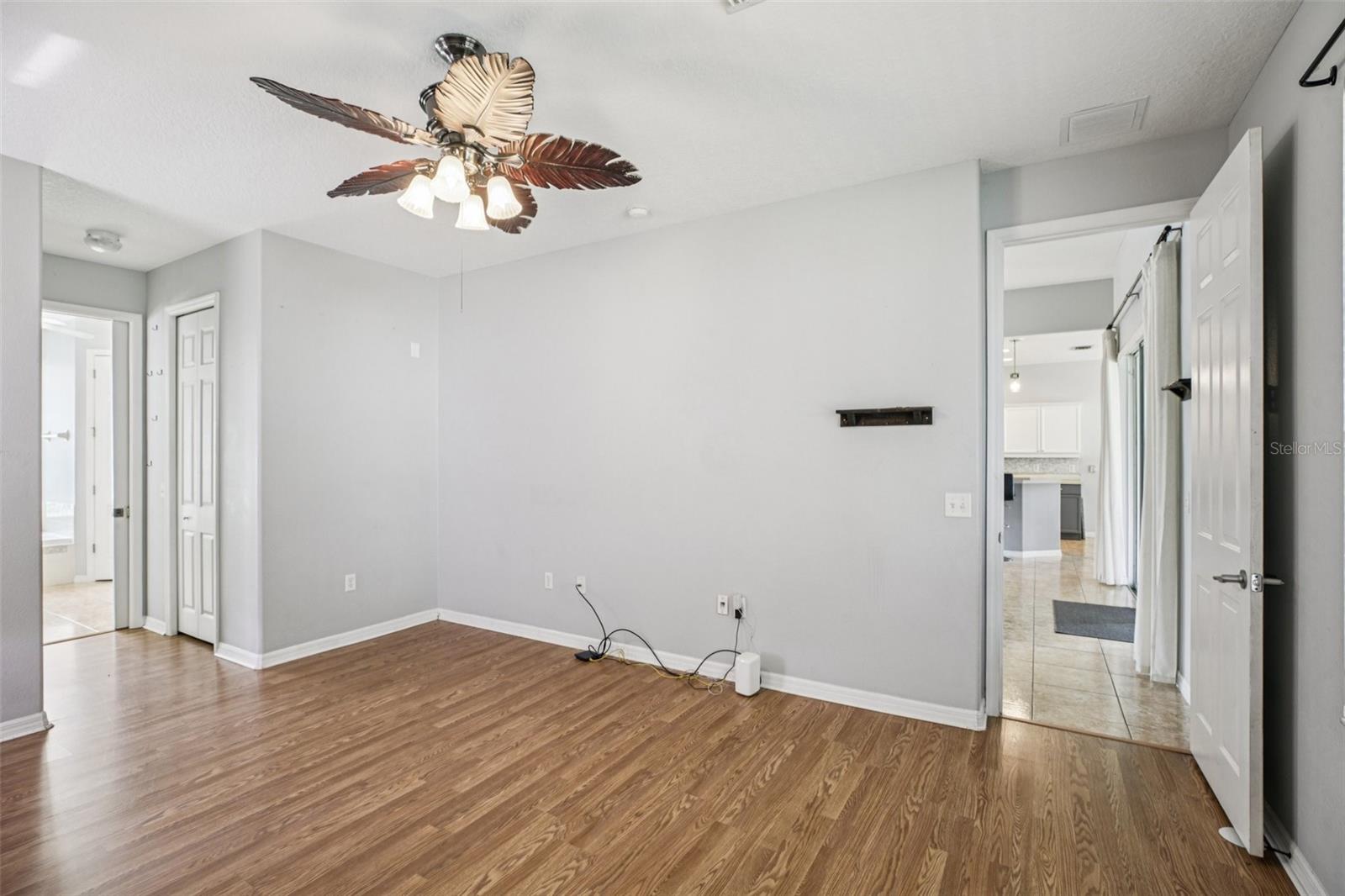 Image 25 of 42 For 13421 Biscayne Drive