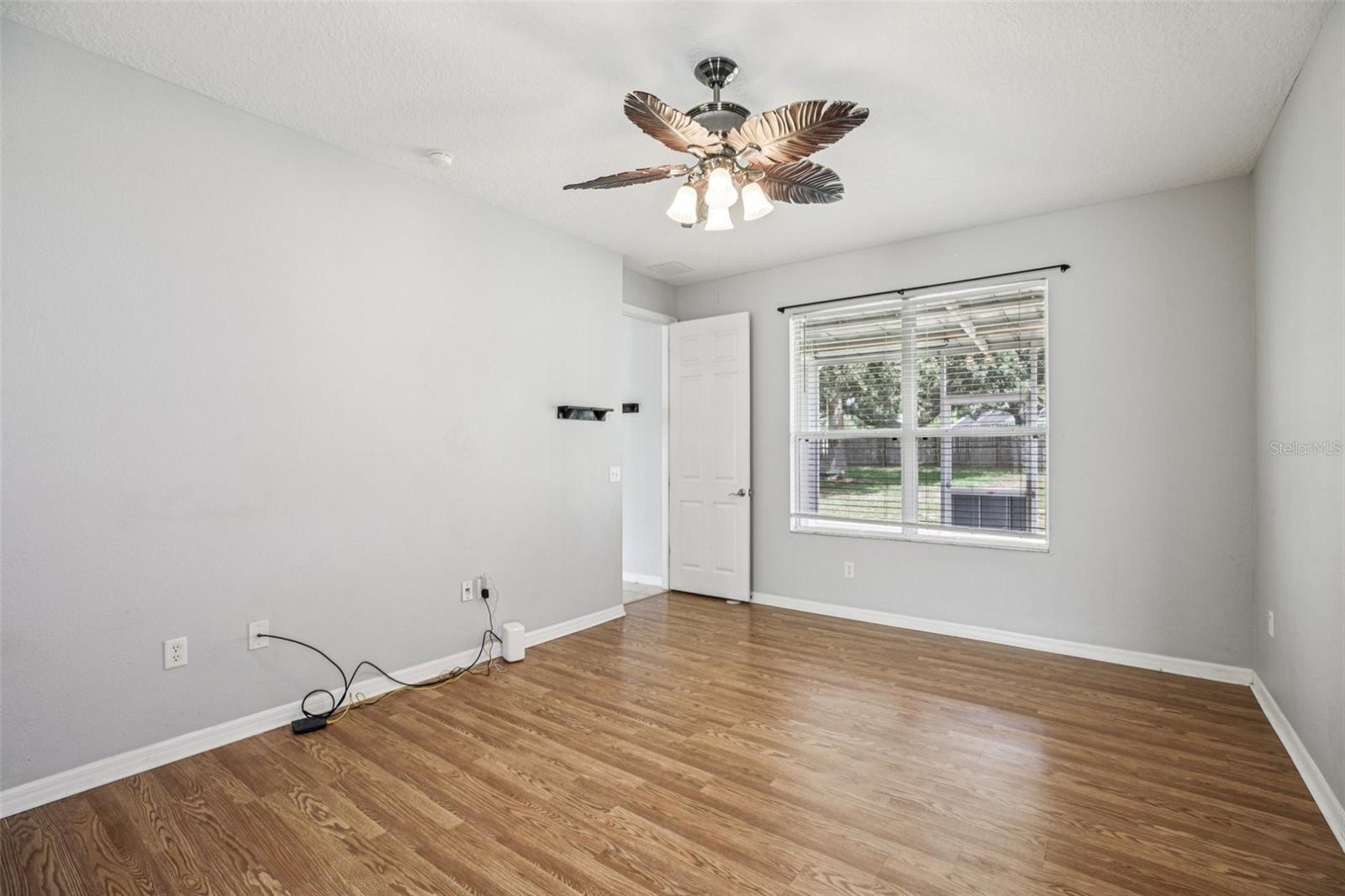 Image 26 of 42 For 13421 Biscayne Drive