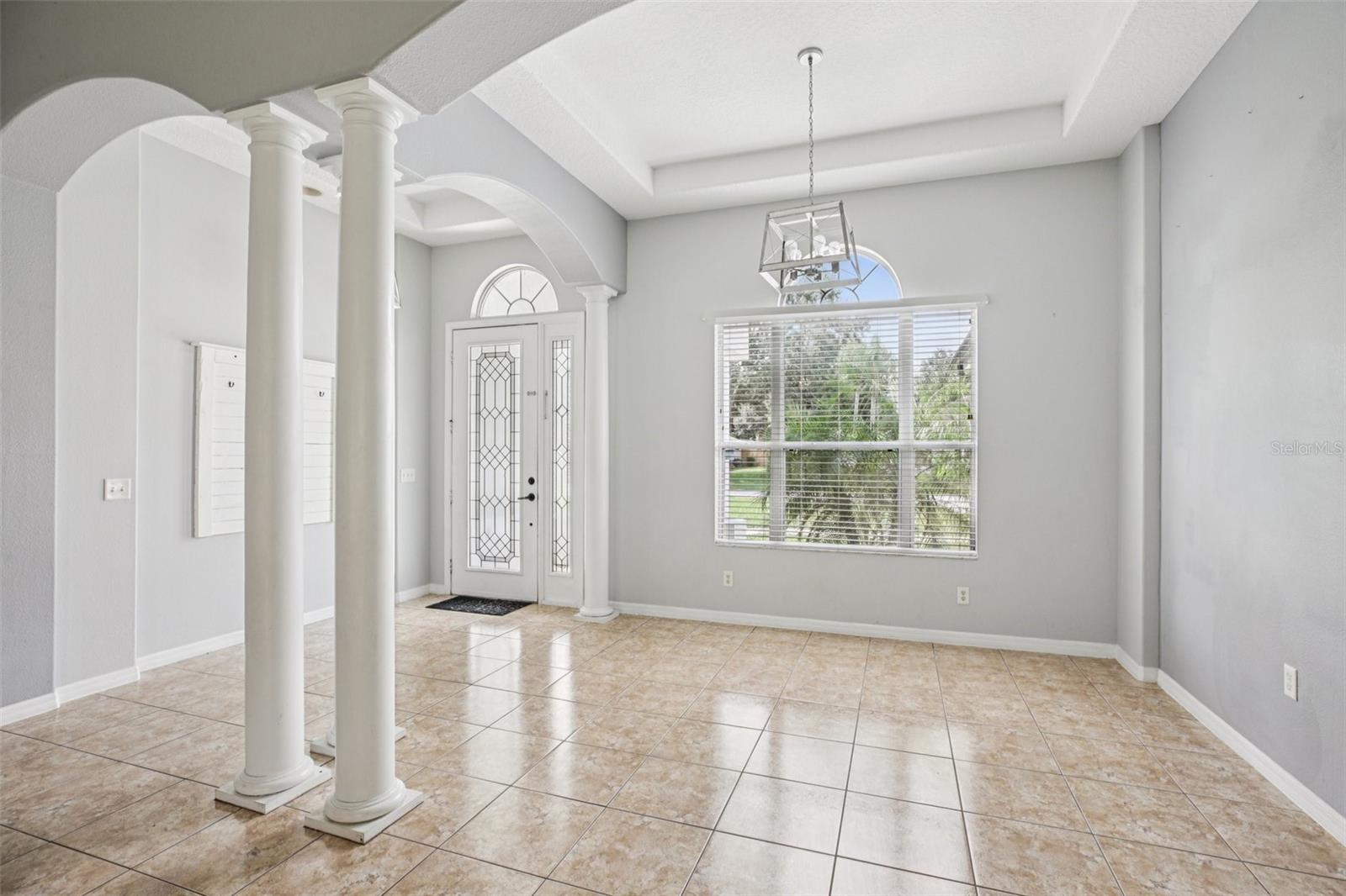 Image 5 of 42 For 13421 Biscayne Drive