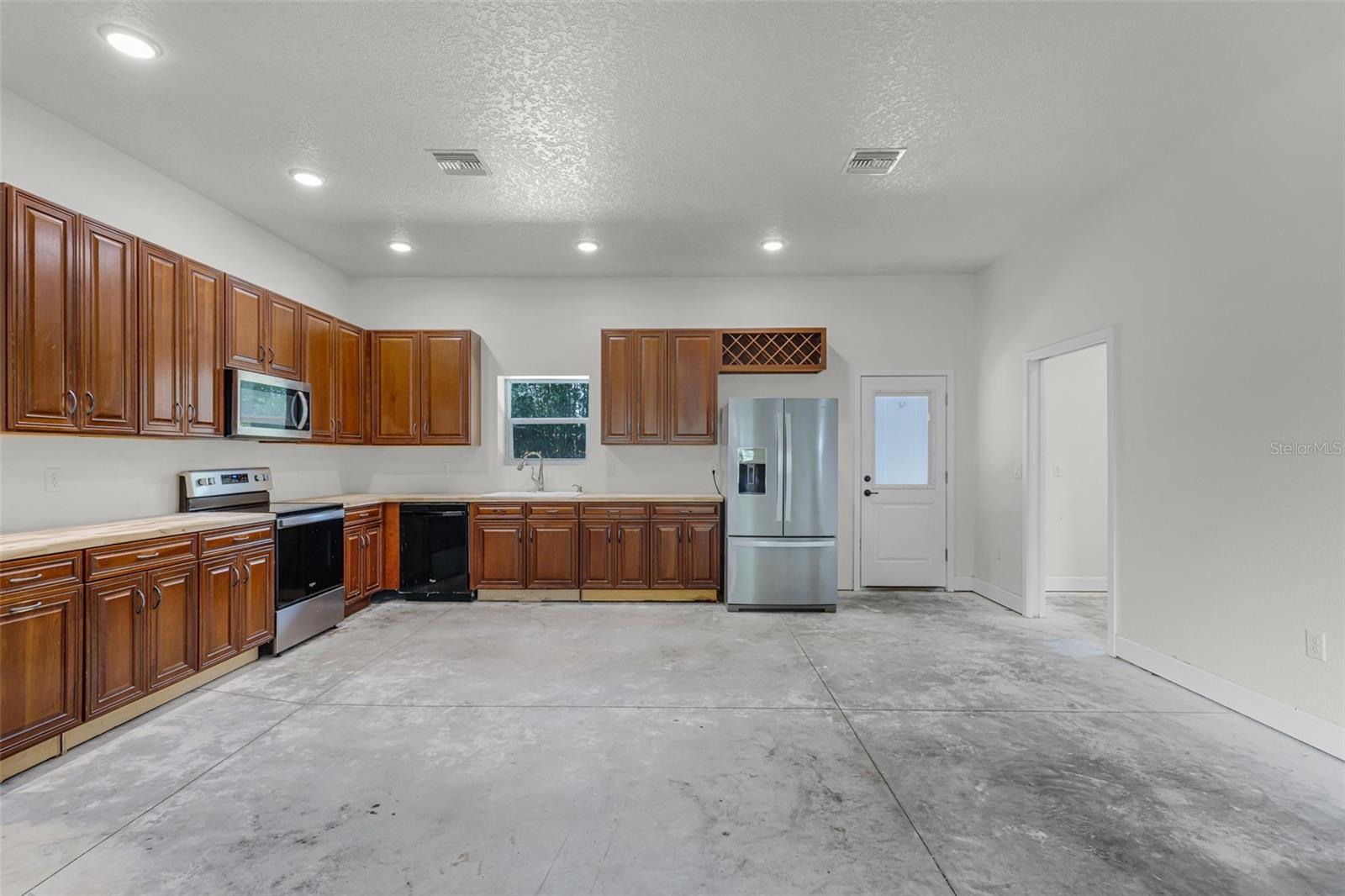Image 10 of 30 For 12604 Dailey Drive