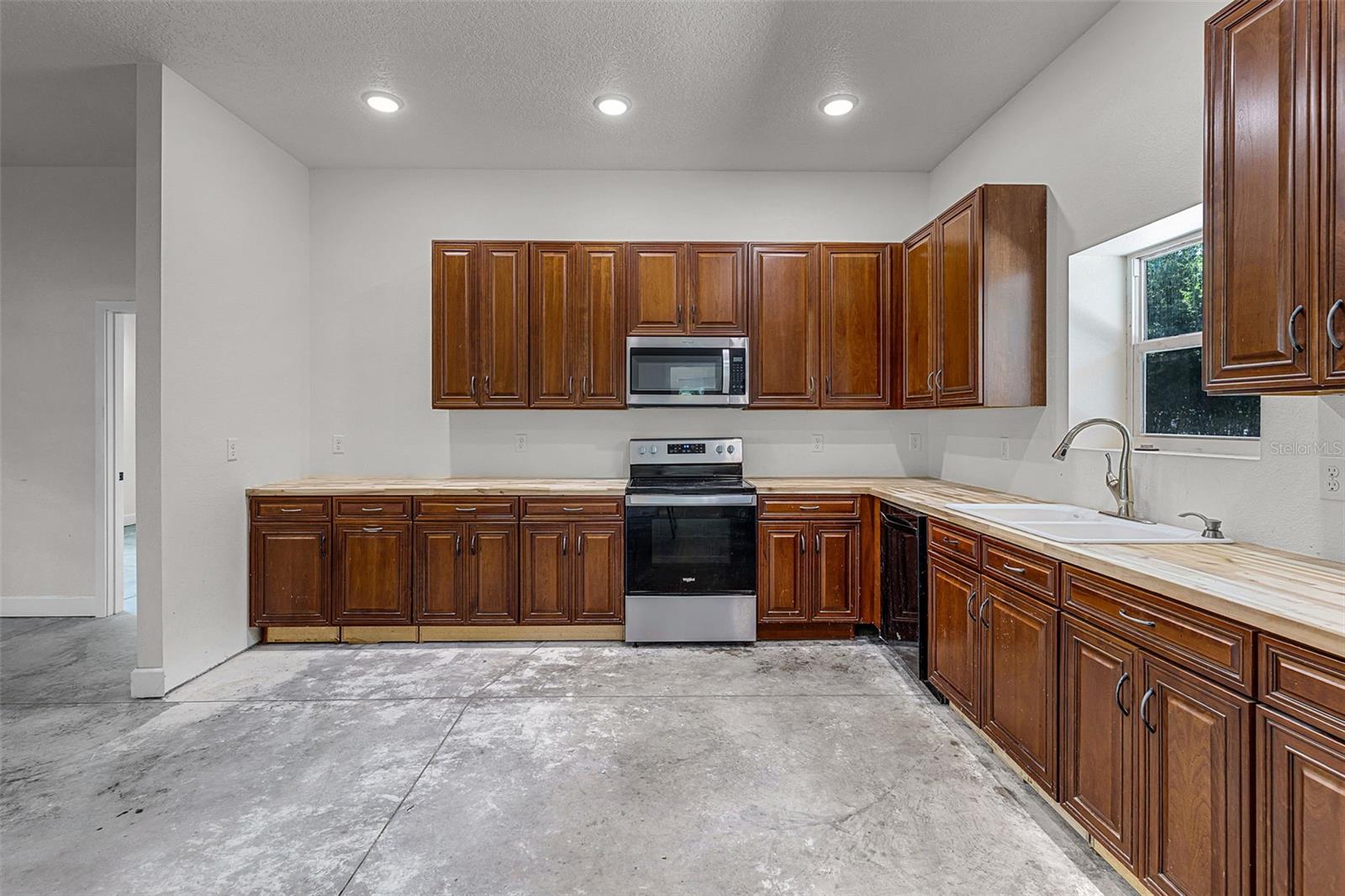 Image 11 of 30 For 12604 Dailey Drive