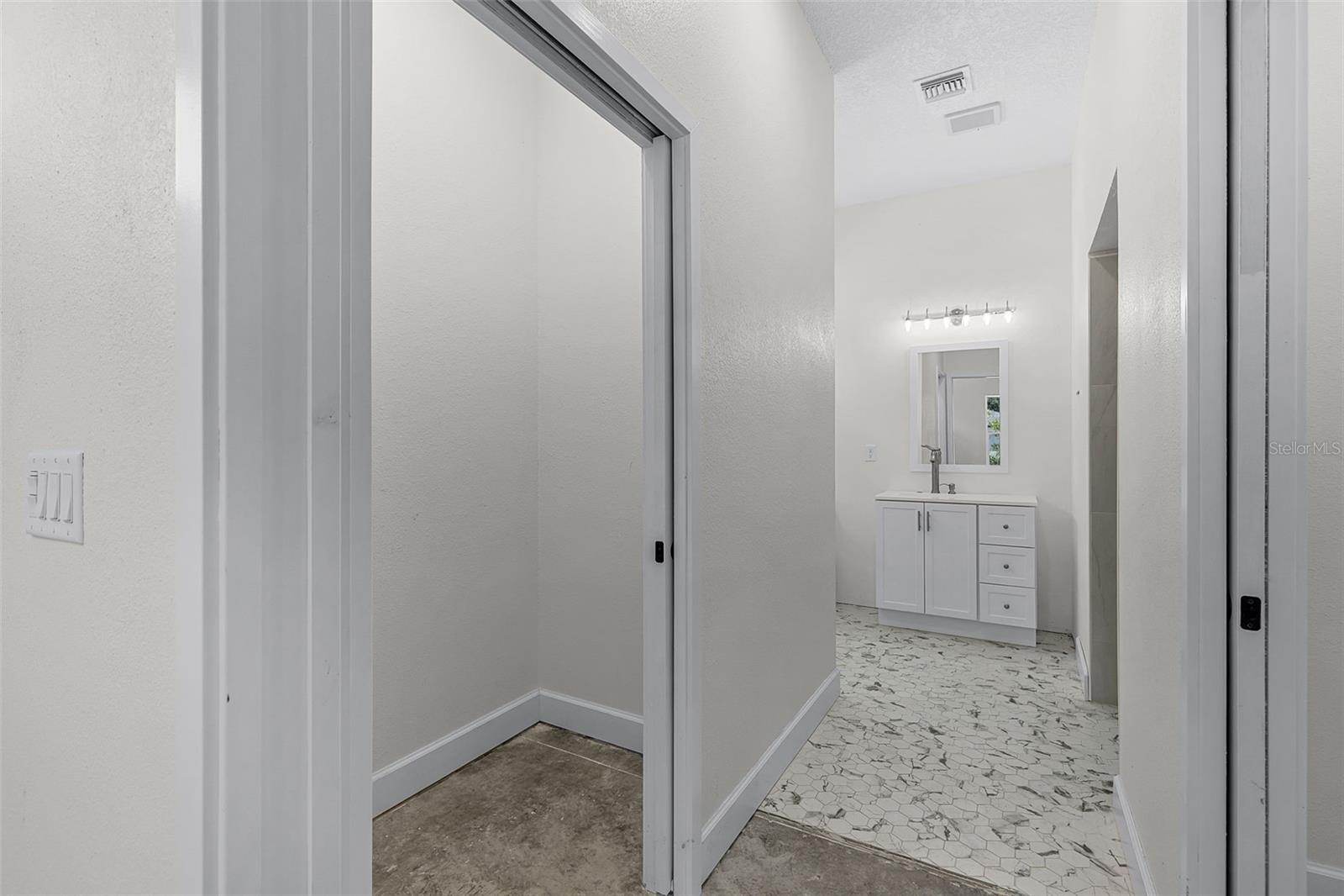 Image 13 of 30 For 12604 Dailey Drive