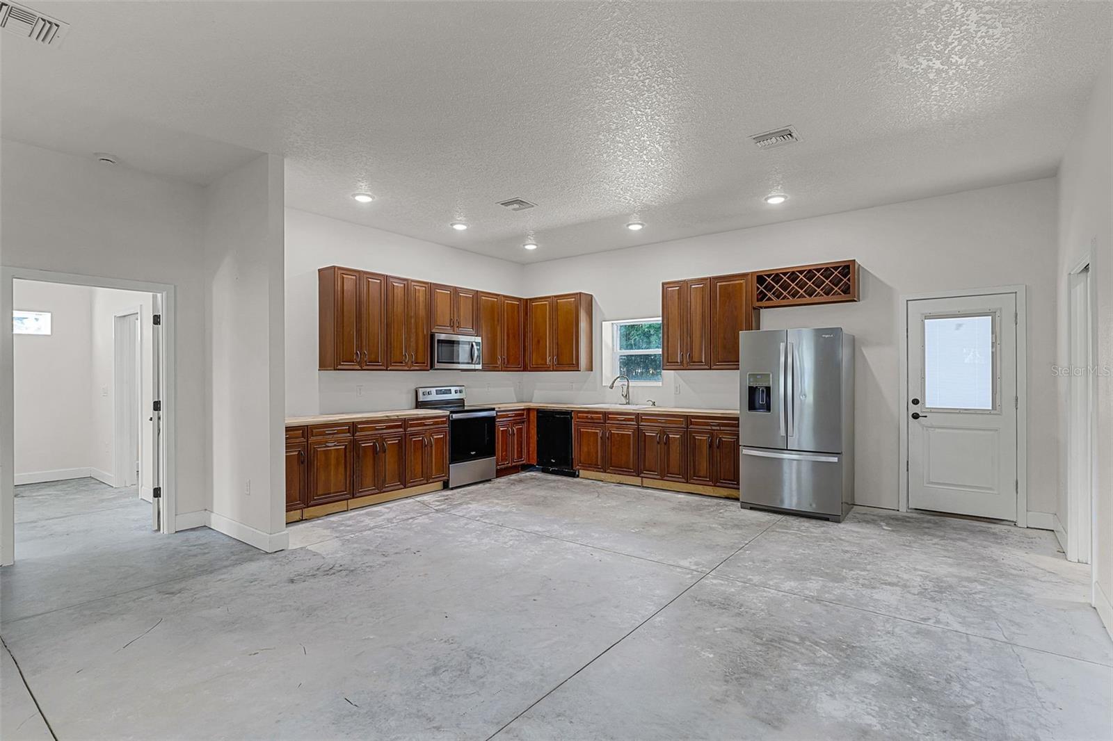 Image 9 of 30 For 12604 Dailey Drive