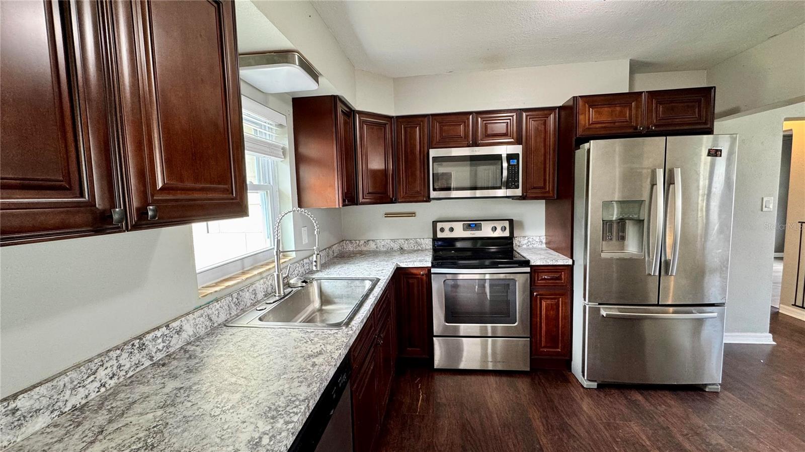 Image 4 of 19 For 1420 Highland Avenue