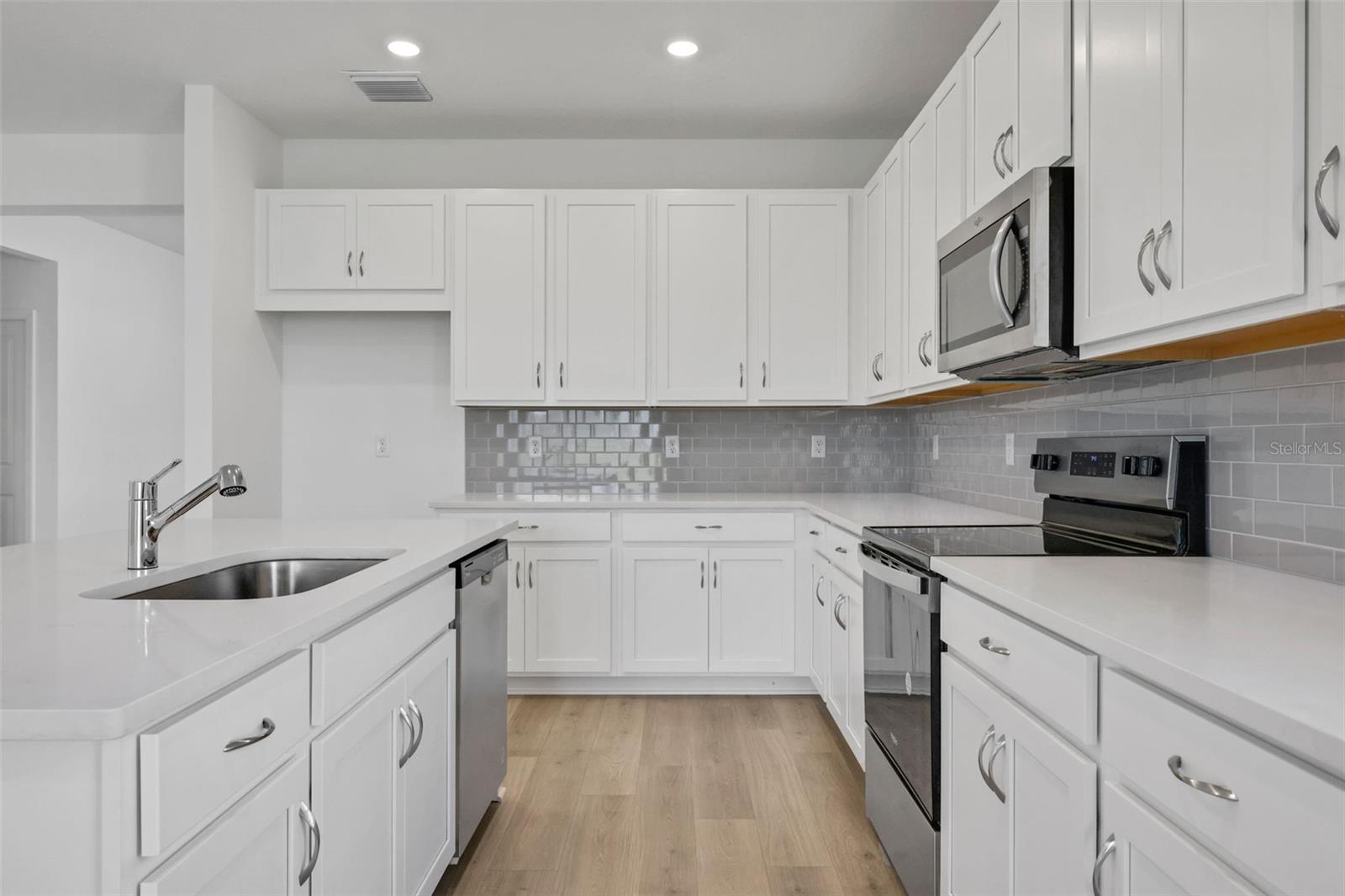 Image 11 of 28 For 235 Meredith Boulevard