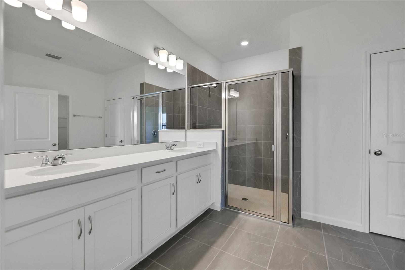 Image 18 of 28 For 235 Meredith Boulevard