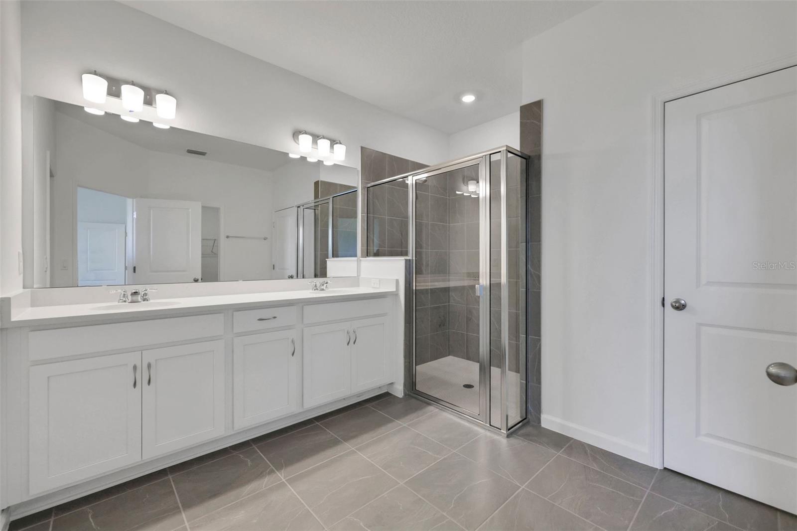 Image 19 of 28 For 235 Meredith Boulevard