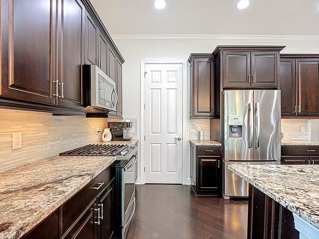 Image 8 of 50 For 10264 Porto Romano Drive